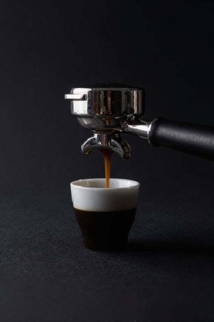 Doppelter Espresso im Auslauf