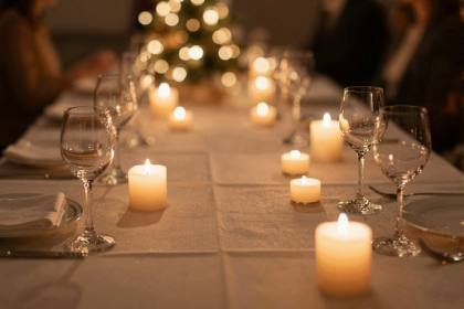 Tafel nach dem Fest