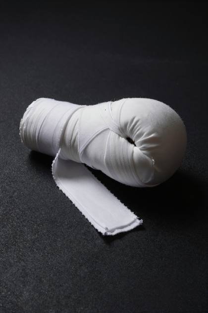 Halb abgerollte Bandage