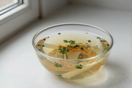 Klare Suppe (quer)