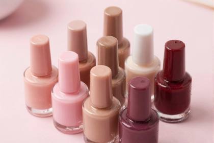 Nagellack ohne Etikett