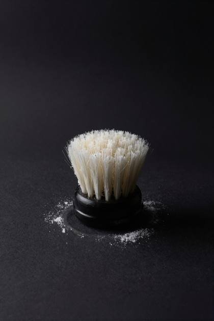 Nackenpinsel mit Puder