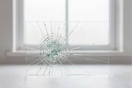 Zersplittertes Rückglas