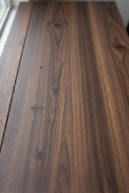 Dunkles Holz (hoch)