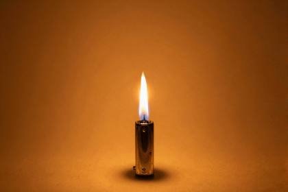 Flamme eines Feuerzeugs