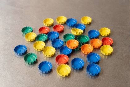 Kronkorken auf Metall