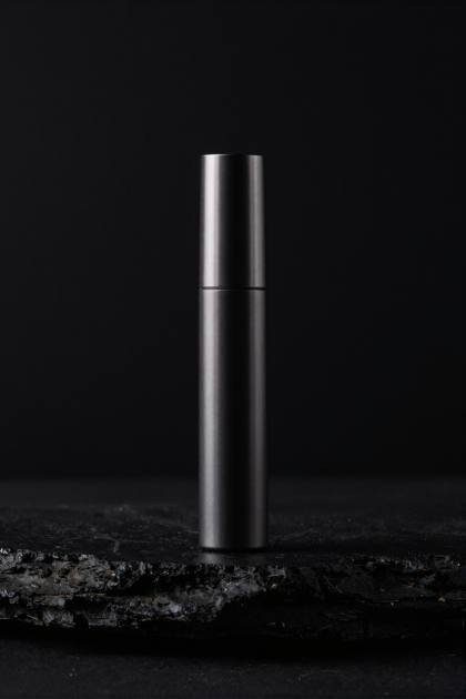 Serumflasche mit Metallkappe