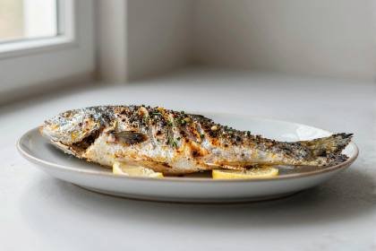 Ganzer Fisch (quer)