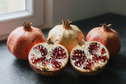 Granatäpfel (quer)