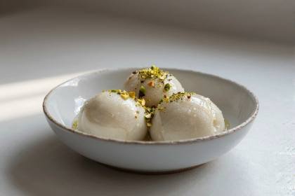 Gulab Jamun (quer)