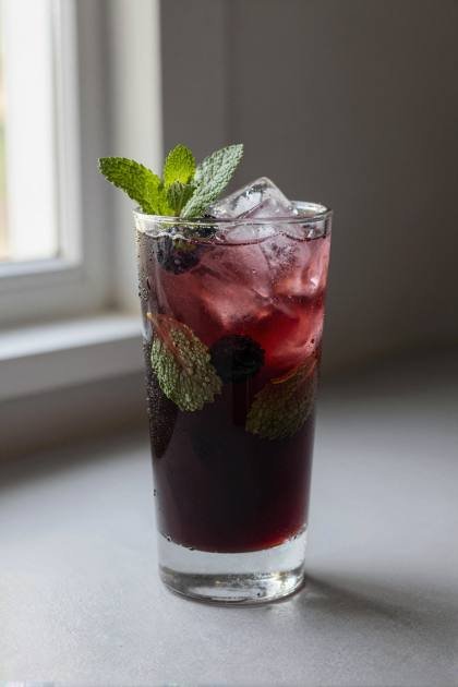 Beeren-Mocktail (hoch)