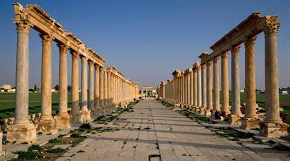 Säulenstraße von Palmyra bei Tageslicht