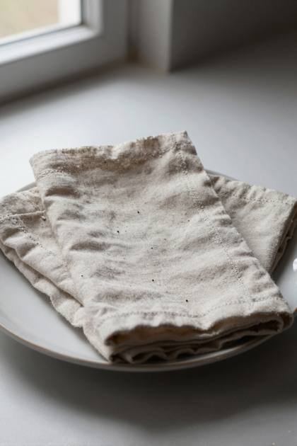 Gefaltete Serviette (hoch)