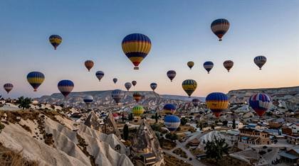 Heißluftballons über Kappadokien