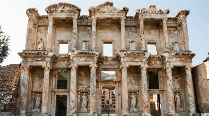 Bibliothek von Ephesos von vorn